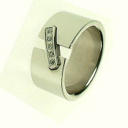Oceľový prsteň so zirkónmi ZR543