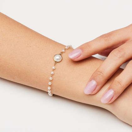 Moderný náramok z chirurgickej ocele Brosway ESSENTIAL BNL136