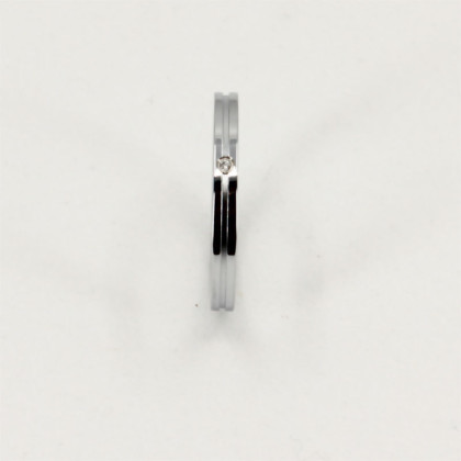 Minimalistický prsteň z chirurgickej ocele s diamantom GRSD27