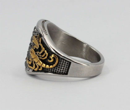 Pečatný prsteň z chirurgickej ocele so škorpiónom WJHZ1839