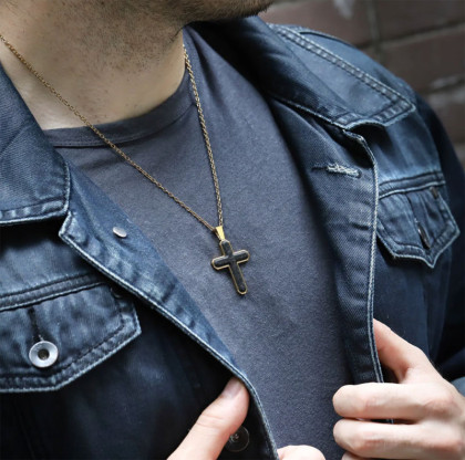 Zlatý náhrdelník krížik z chirurgickej ocele PSS1176GD