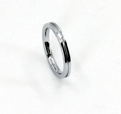 Dámsky diamantový prstienok z chirurgickej ocele GRSD27