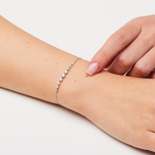 Minimalistický dámsky náramok so zirkónmi Brosway Fancy Infinite White FIW151