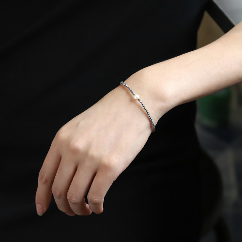 Náramok z pozlátenej chirurgickej ocele a hematitu MBSS185ST