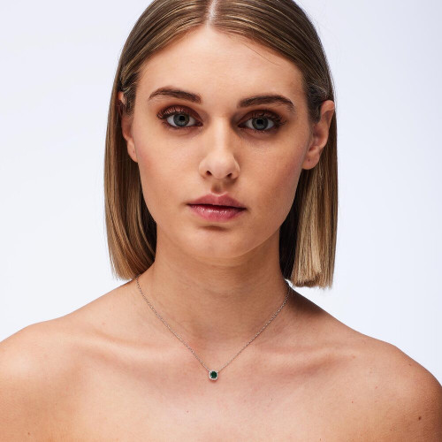 Moderný strieborný náhrdelník - elegantný doplnok pre každú príležitosť Brosway Fancy Life Green FLG136