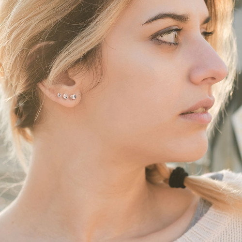 Náušnice so zirkónmi kôstky z chirurgickej ocele 3690