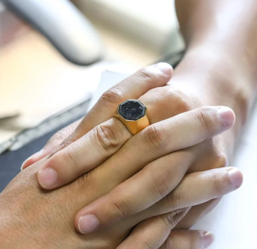 Pozlátený pánsky prsteň z chirurgickej ocele RSS1077